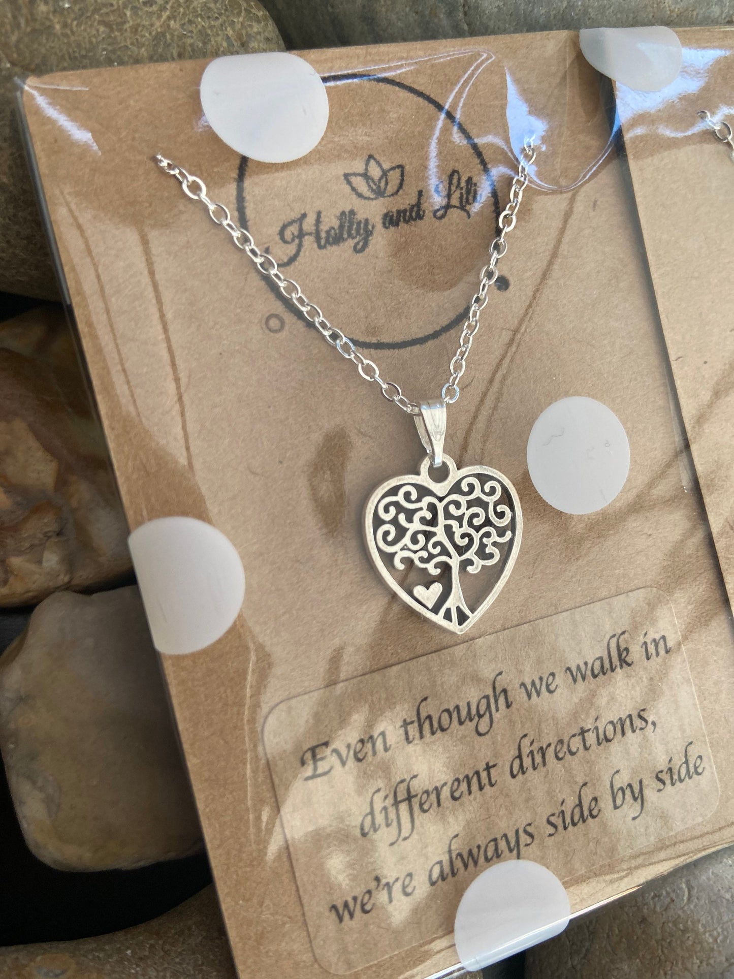 Best Friend Heart Necklaces Gift Set - Best Friends - Mother & Child Heart Tree Of Life Personalised 2 Necklace gifts with your own words...